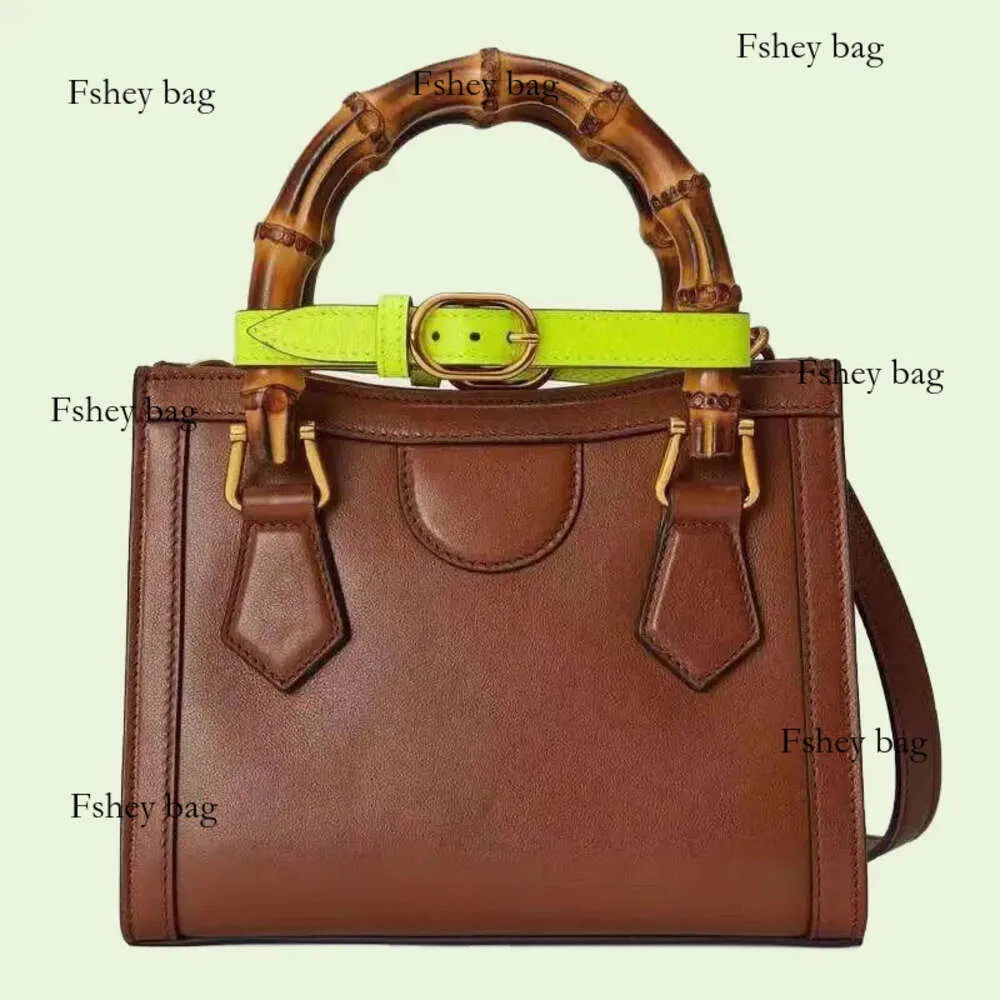 2023 Luxury Designer Bags Shopping Bag Diana Bamboo Top quality Genuine leather Bag Womens men tote crossbody fashion shoppingbag wallet card pockets