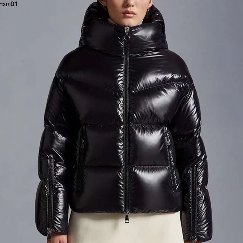 Monclairer Huppe Nya vinter korta kvinnor ner jacka hatt blixtlås dolda bokstäver puffer modedesigner jackor arm märke varm kappa storlek