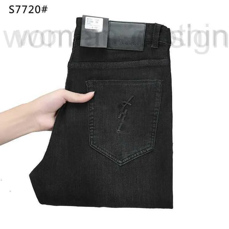 Jeans da uomo firmati Autunno e inverno New Black Light Luxury Manica dritta di fascia alta Moda Maniche lunghe belle GHU9 83G6