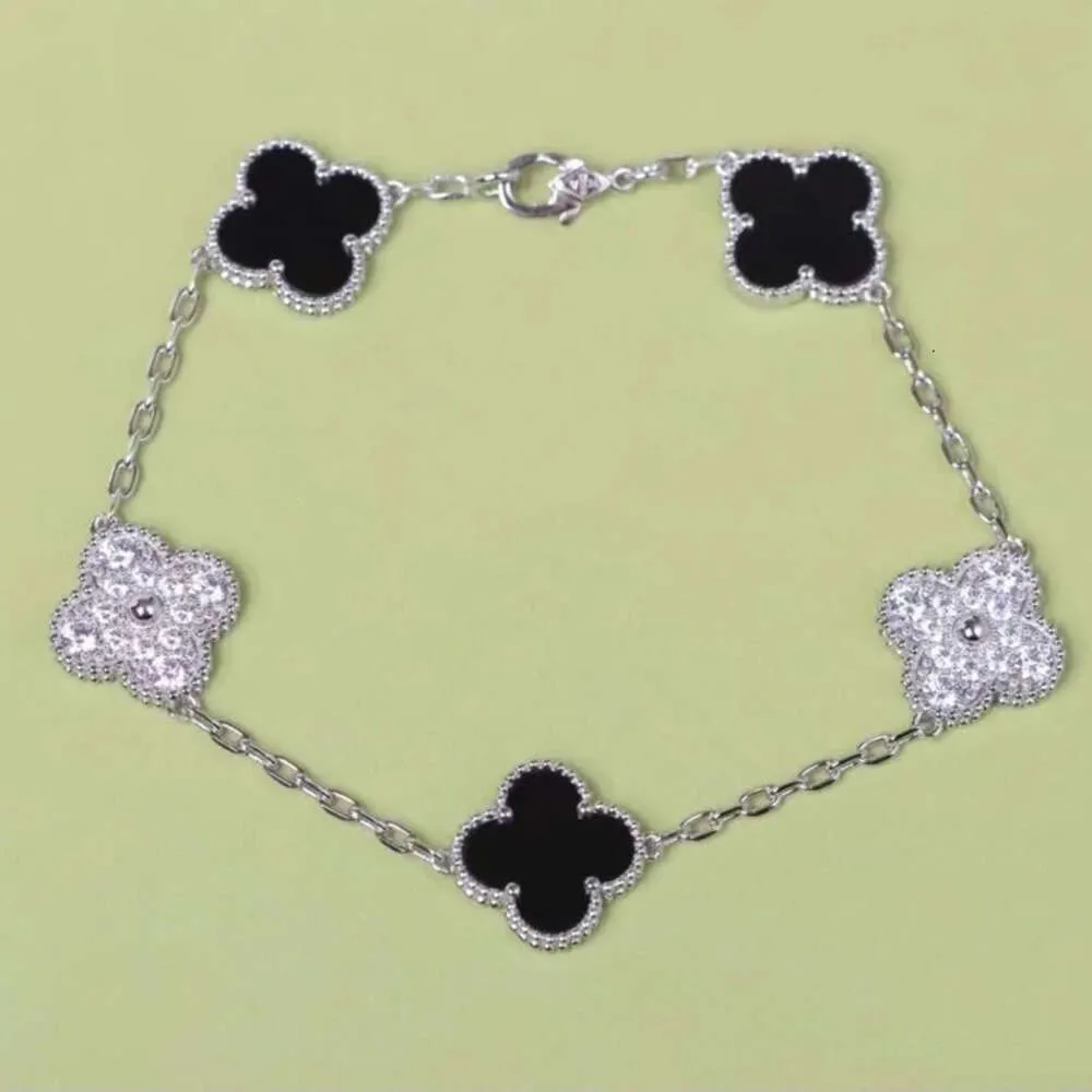 Bracelet à breloques classique plaqué or 18 carats avec trèfle à quatre feuilles, bijoux de créateur, bracelets en nacre élégants pour femmes et hommes de haute qualité