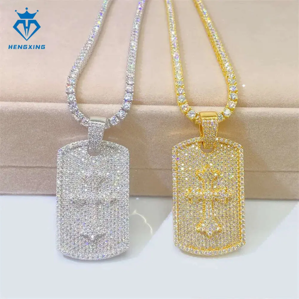 Gioielli religiosi Collana con ciondolo a forma di croce di diamanti in argento massiccio ghiacciato VVS Moissanite