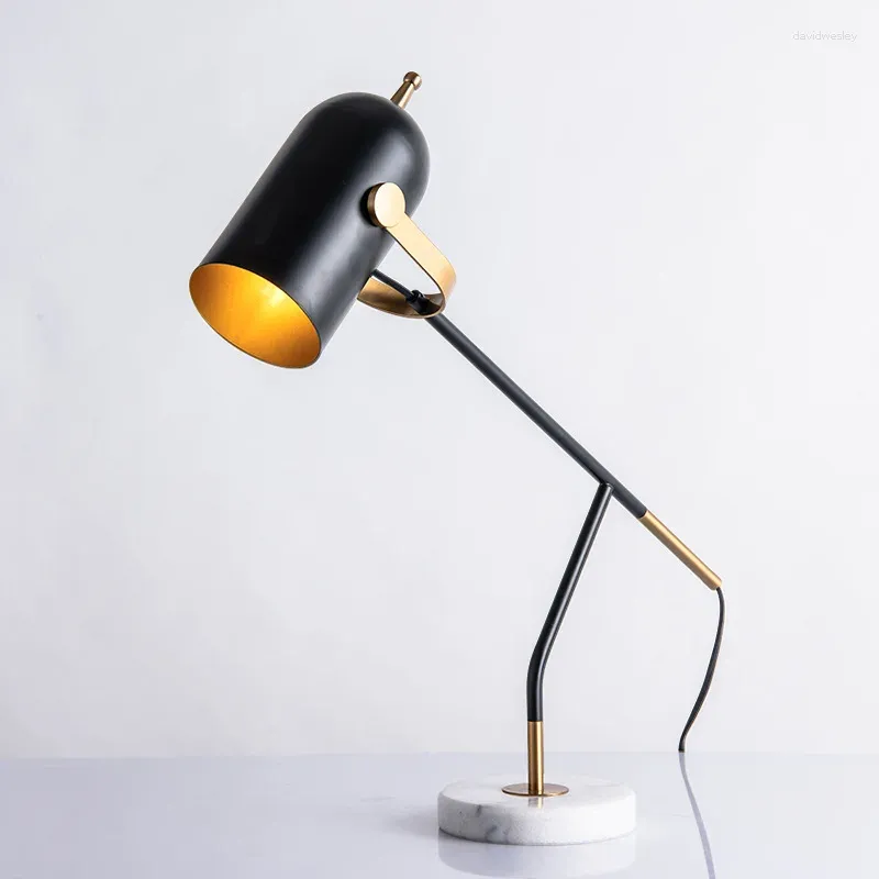 Bordslampor post modern enkel lampa nordisk kreativ designer modell rum levande sovrum sovrum läsning ögonskydd skrivbord