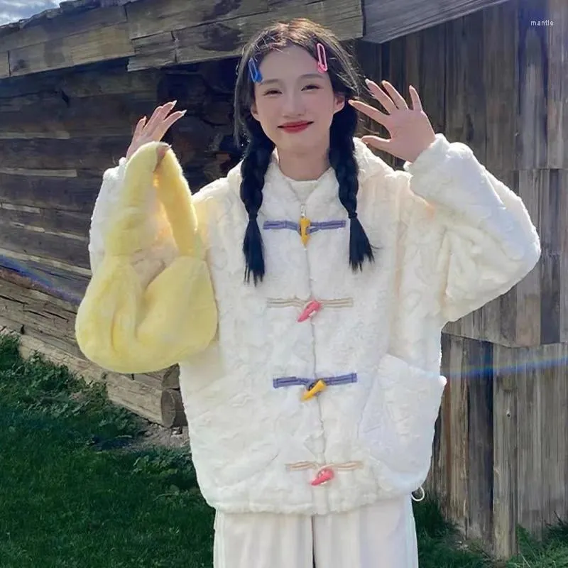 Vestes Femmes Blanc Polaire Épais Japon Style Kawaii Doux Femmes À Capuchon Court Vêtements D'extérieur Y2k Manteaux De Laine D'agneau Bouton De Corne Coloré