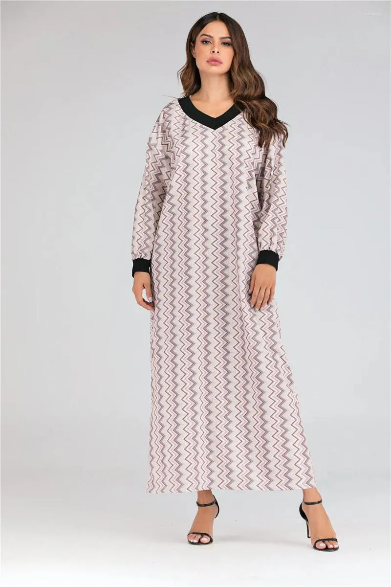 Abbigliamento etnico Abaya per donna Ramadan Gurban Abito da donna musulmano allentato Abito arabo Stampa scollo a V Fit Dubai Turchia Marocchino