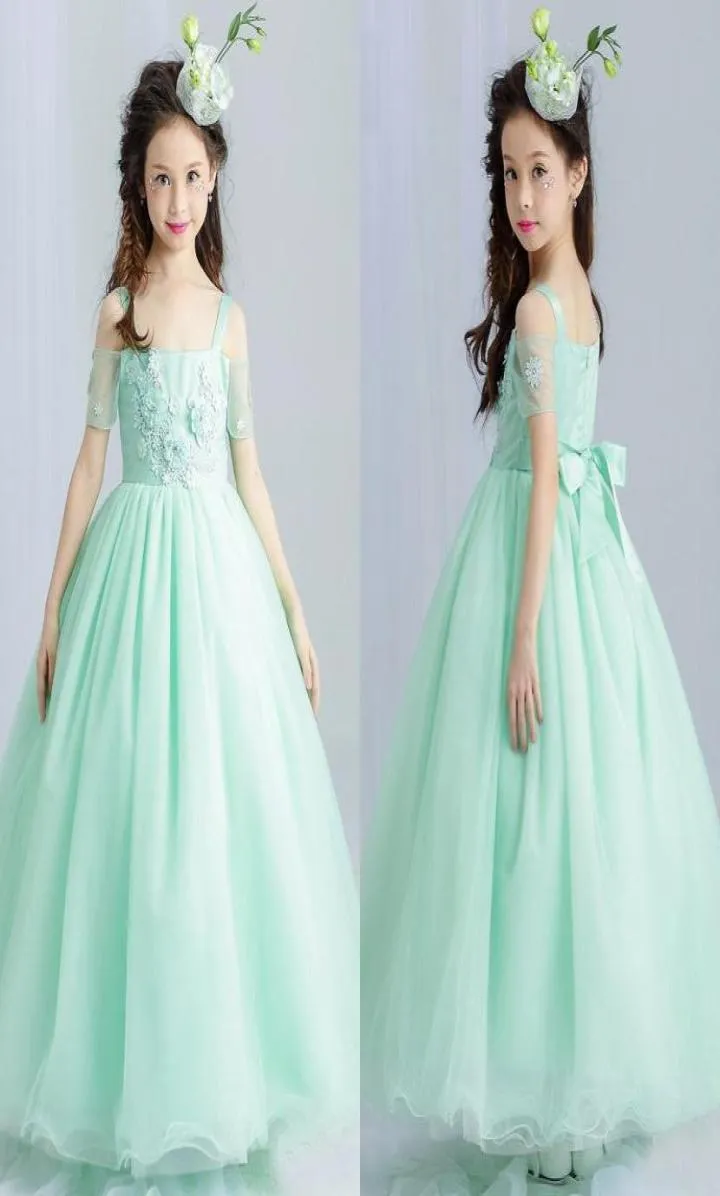 Härlig 2017 Mint Green Organza Princess Flower Girls Dresses For Weddings Spaghetti Kort ärmgolv Längd Girls Pageant Gown E8806299