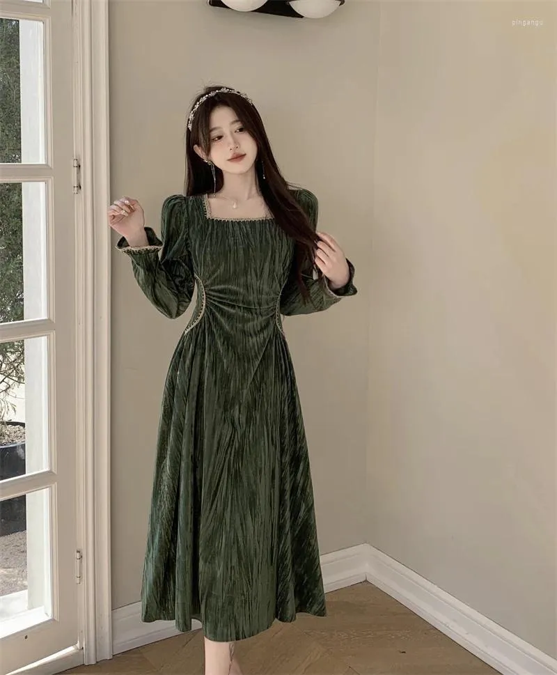 Robes décontractées manches longues rétro vert foncé velours robe femme automne hiver mince col carré taille longueur jupe grande taille m-4xl