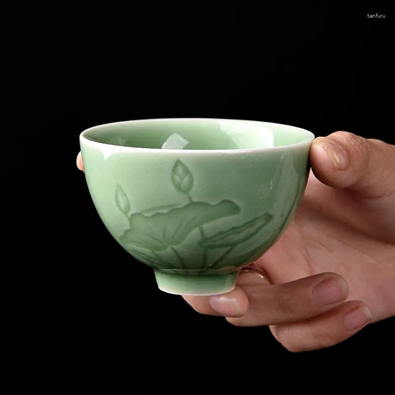 Bicchieri 6PCSLongquan Celadon Kung-Fu Set da tè Accessori Ceramica fatta a mano Master Mug Lotus Personal Cup Porcellana Teaware