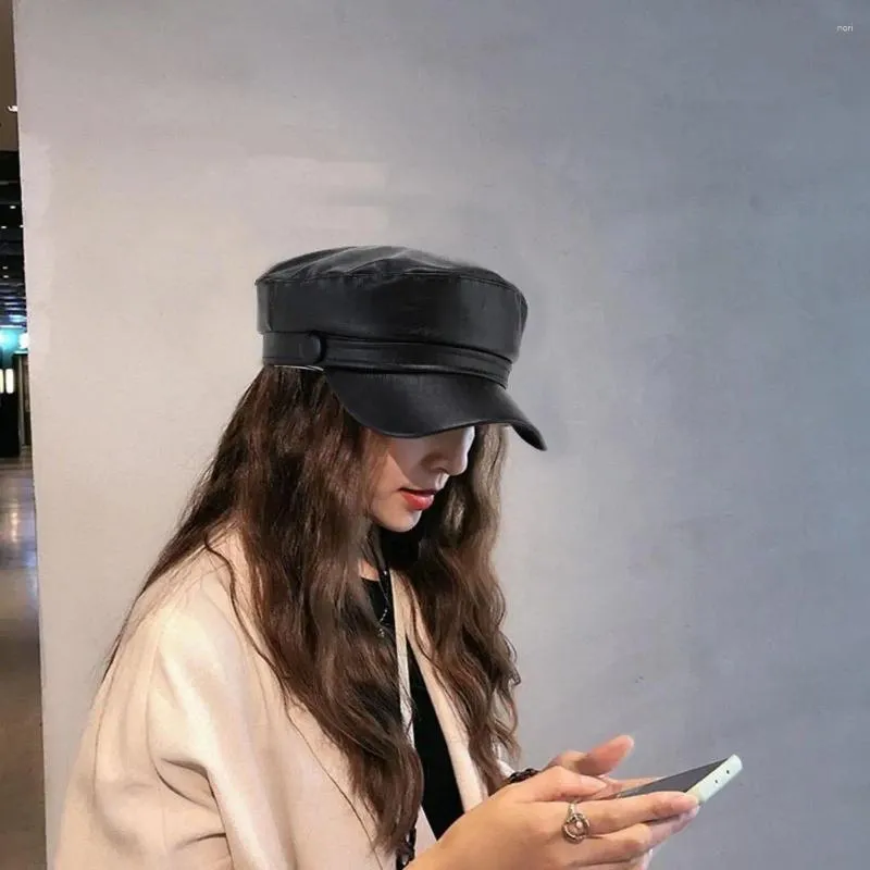 Berets mulheres boina chapéu proteção uv elegante mulheres de couro falso com borda estendida para lazer ao ar livre streetwear