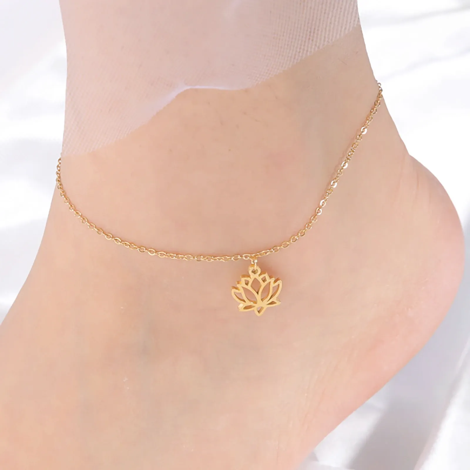 Femme de fleur de lotus à la cheville 14k jaune or Bohème pendant jambe de jambe de jambe de cheville accessoires de plage de plage bijoux