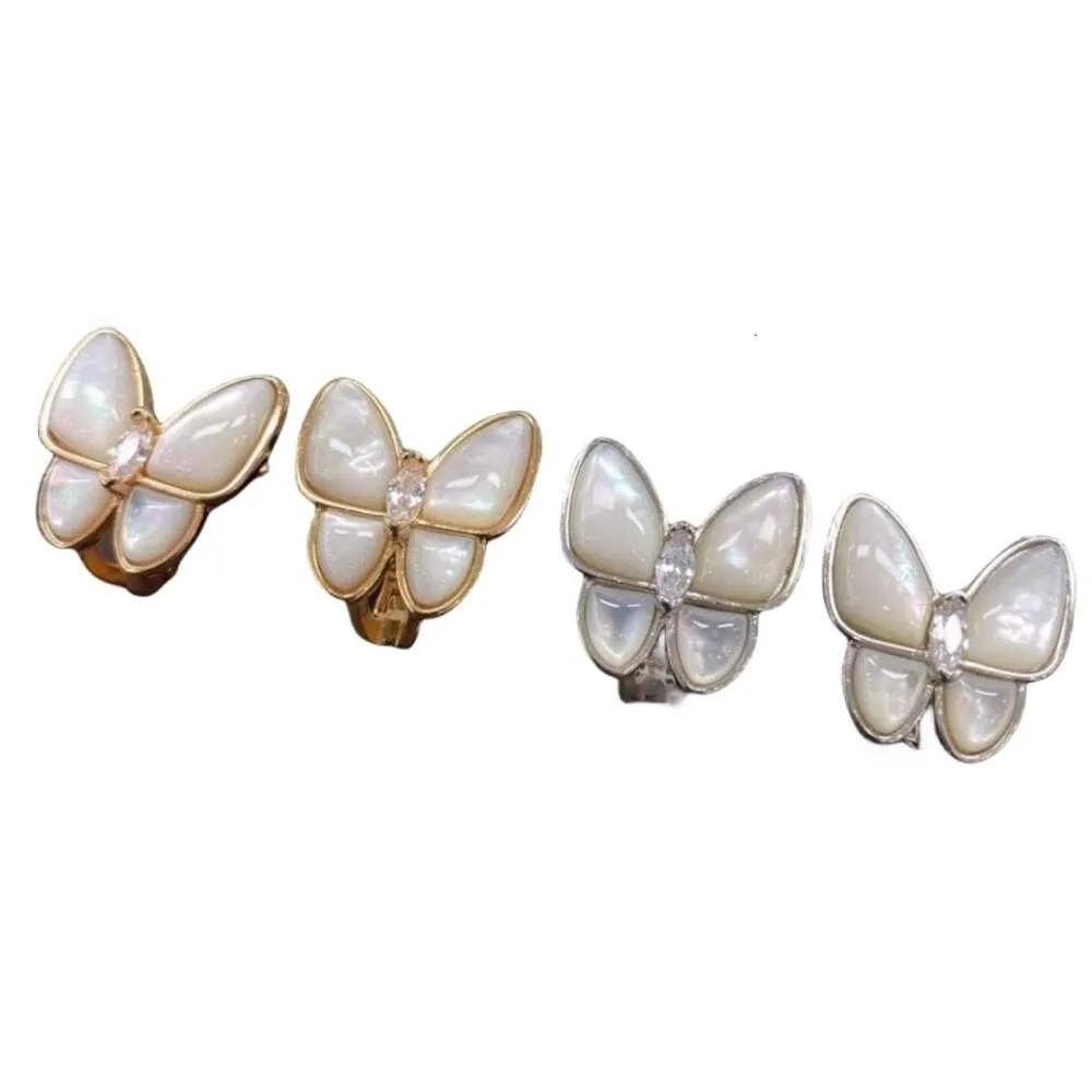 Van-Clef Arpes Orecchini Designer Donna Fascino di alta qualità Seiko Bianco naturale Fritillaria Farfalla Ear Beat V Placcato oro 18k Oro Moda Orecchini rossi