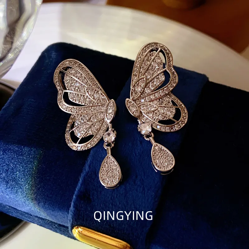 Moda di lusso orecchini a farfalla con diamanti vuoti orecchini da donna placcati in oro orecchini da donna in argento cerchi per le orecchie Gioielli di design E509
