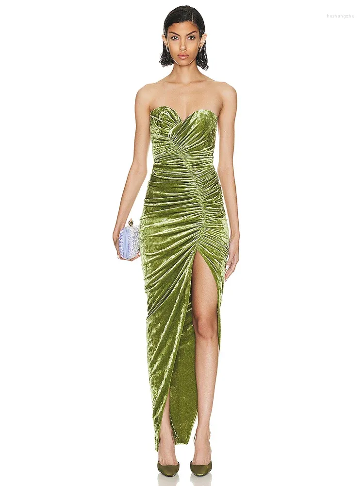 Robes décontractées Sexy sans bretelles haute fente froncée robe moulante femmes vert velours sans manches fente plis mince longue piste soirée soirée