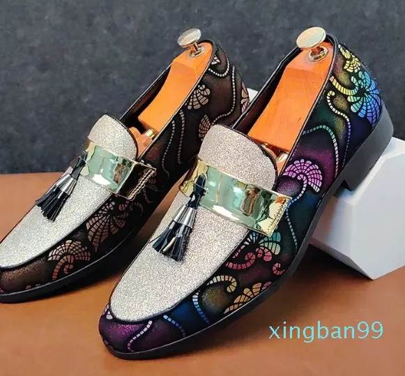 New Men 's Pointed Mixed Patchwork Tassel Loafter Patent Leather Casual Shoes Male Formal Wedding Dress Homecoming Zapatos Hombre