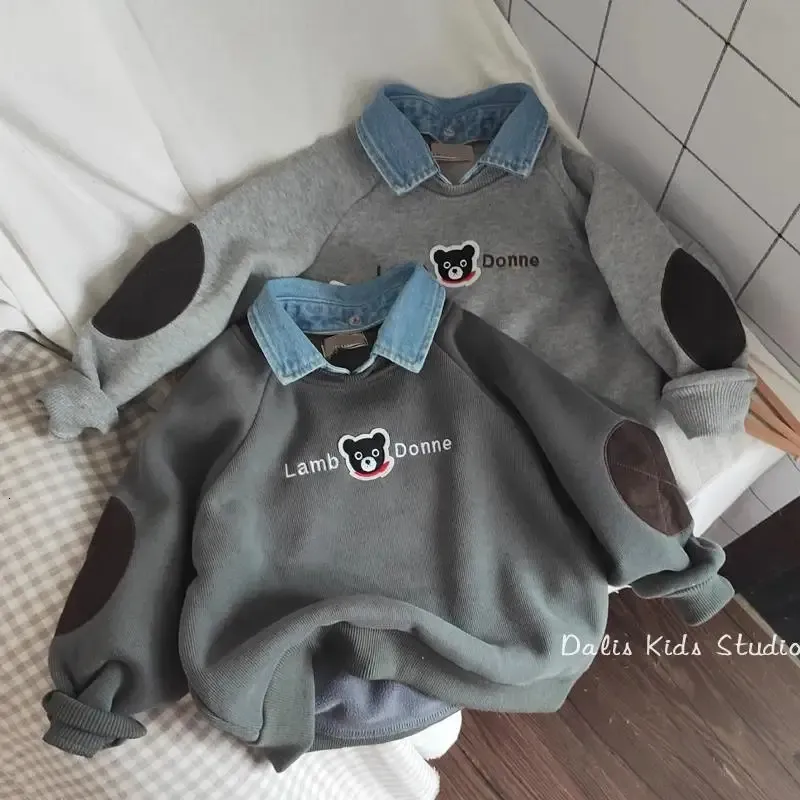 Sweat-shirts en peluche pour garçons, pull pour enfants avec ours mignon, avec col en Denim détachable, vêtements pour enfants, haut de dessin animé, automne hiver 240115