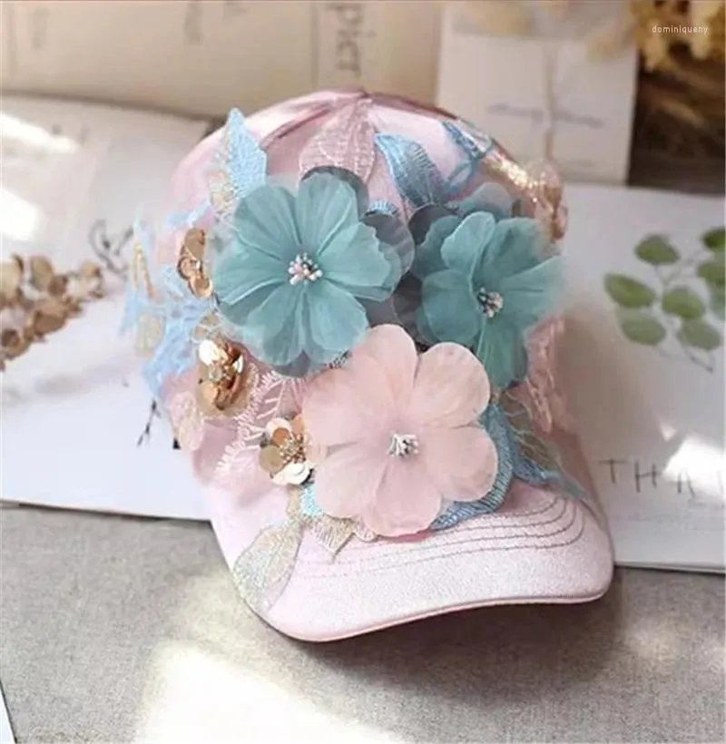 Casquettes de baseball 202412-shi Ins Chic Designer Satin Brillant Belle Dentelle Fleurs Jeune Fille Rue Dame Baseball Chapeau Femmes Loisirs Visières Casquette