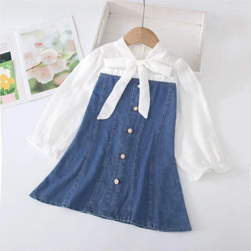 Meisjesjurken Meisjes Prinses Patchwork Denim Jurk 2024 Mode Feestkostuums Kinderen Strikje Casual Outfits Baby Mooie Pakken Voor 2 -7 Jaar