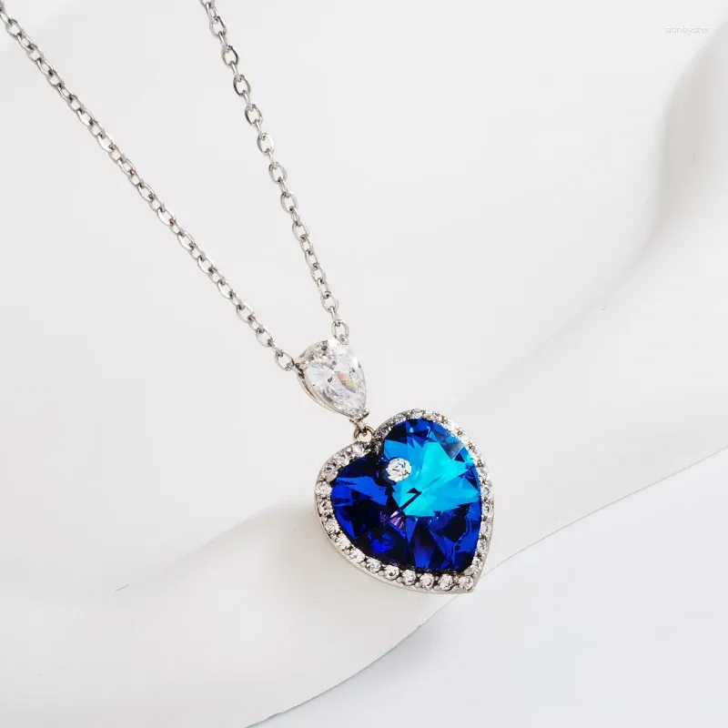 Hänghalsband trender kvinnors hjärta gjord med kristaller från Österrike för flickans festsmycken alla hjärtans dag damer bijoux gåva