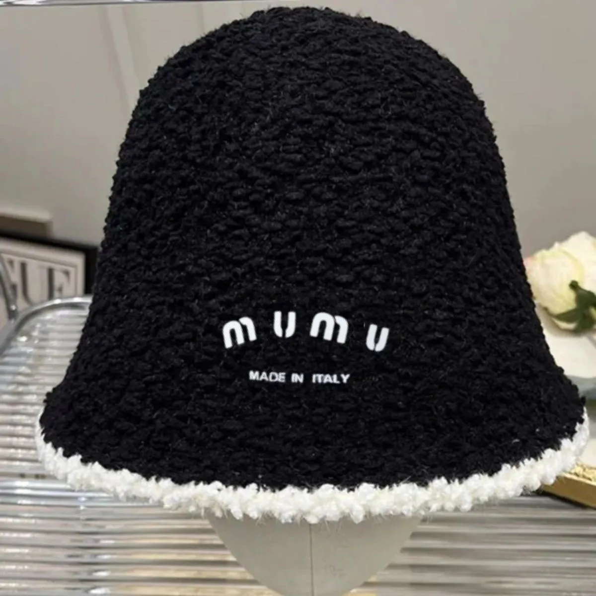 Mode kvinnliga damer designer brimlös fiskman hatt ullfast stickad hatt beanie street vinterhuv