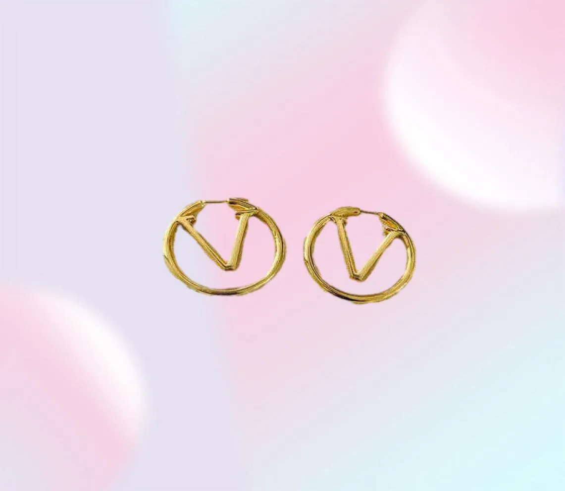 Ny modehoppörhängen Kvinnors diameter 4cm Big Circle Simple Earring for Woman High Quality3942584