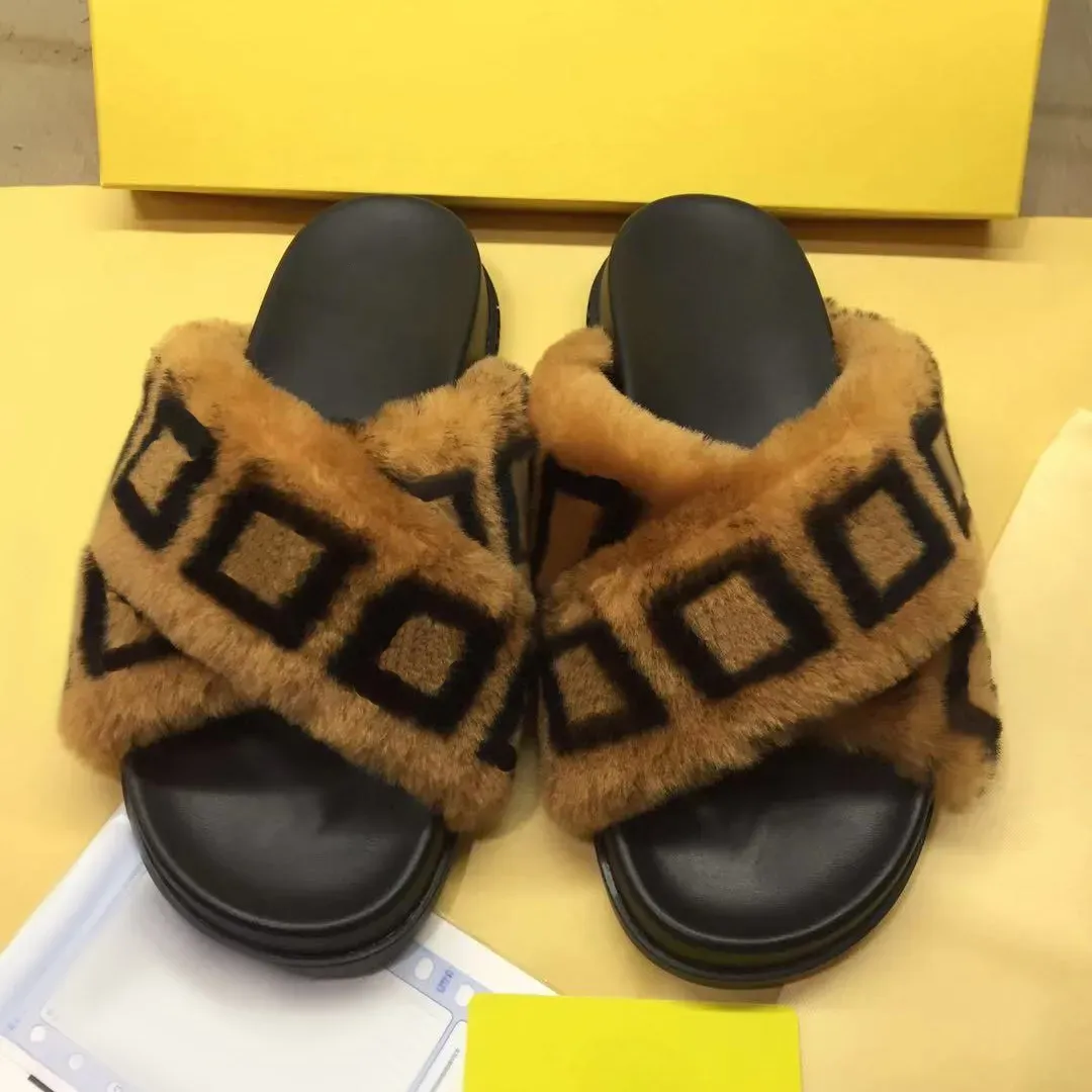 Designer Shoes Slipper teddy bear fluffy men woman Baguette gladiator fashion brown sandal house flat Casual shoes lady Fall winter Beach tazz Sliders