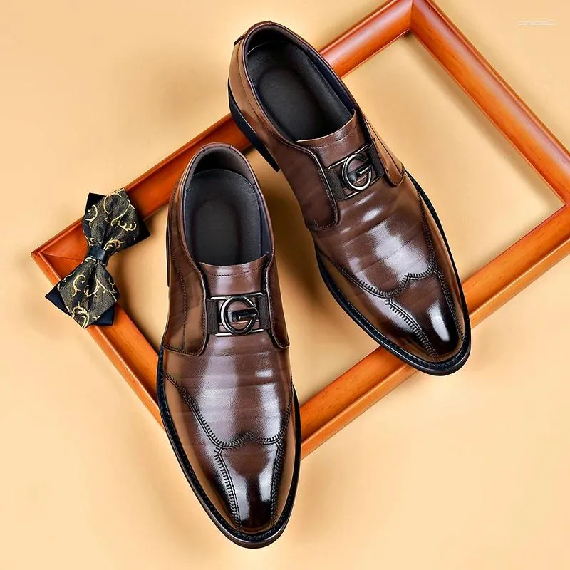 Scarpe eleganti da uomo mocassini PU Business Casual Cover piede a punta fibbia in metallo decorazione grandi taglie 38-48