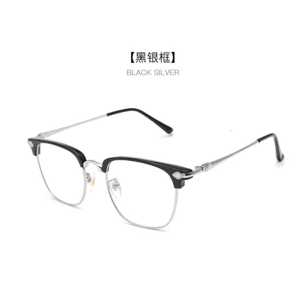 2024 Luxury Designer CH Solglasögon för kvinnor Chromes Glassar Ramar Mens Ny Myopia Flat Lens Trend Heart Eyeglass Frame Ladies Unisex Högkvalitativ glasögon 6NH8