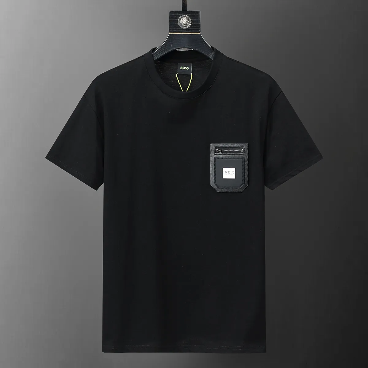 SS24 Summer 31042 B 새로운 패션 브랜드 남자 티셔츠 짧은 맞춤 슬림 캐주얼 데저저면 100% 대형 M-3XL