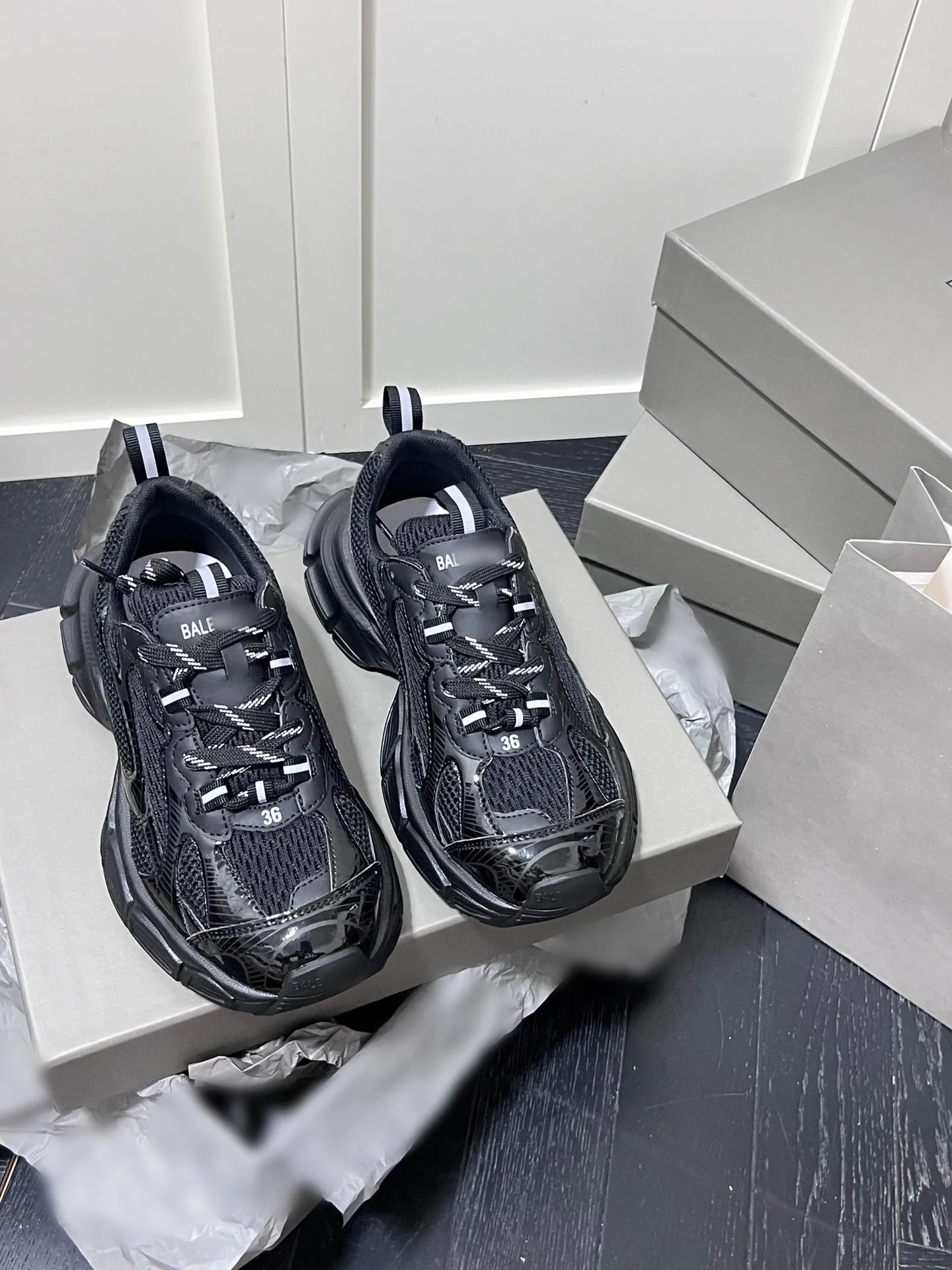 Luxury B Letter Casual Trainers Black and Yellow Streetwear Sneakers
