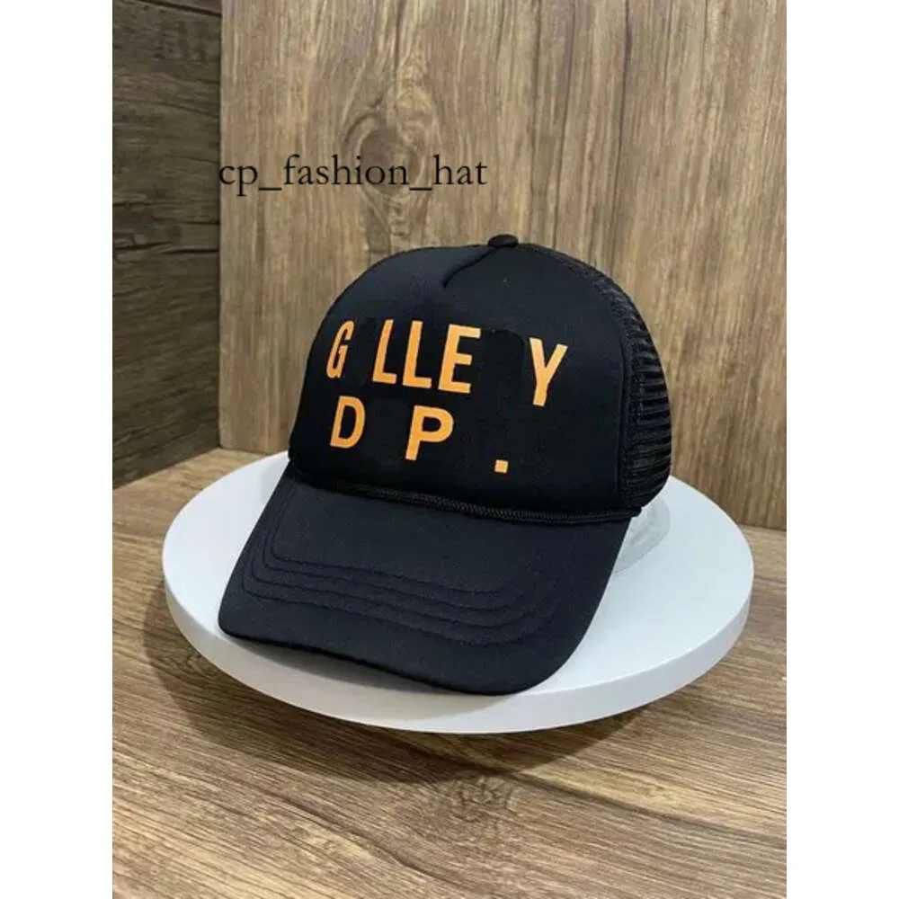 Designer Galery Dept Caps Trucker Hat American Truck Cap Letter Print Screen Cap Breathable Curved Brim Baseball Cap Unisex White Fashion Trend Brand Lanvins 7379