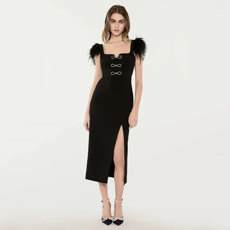 Günlük elbiseler yaz kadın seksi siyah kollu kare boyun tüyü yay split 2024 bandaj midi bodycon ünlü parti gece elbise