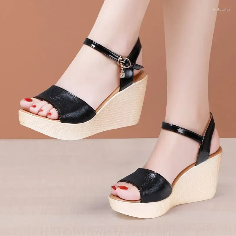 Maat hakken 8 cm kleine hoge 32-43 sandalen comfortabel echte lederen schoenen 2024 zomer damesplatform wiggen kantoor strand mom 410