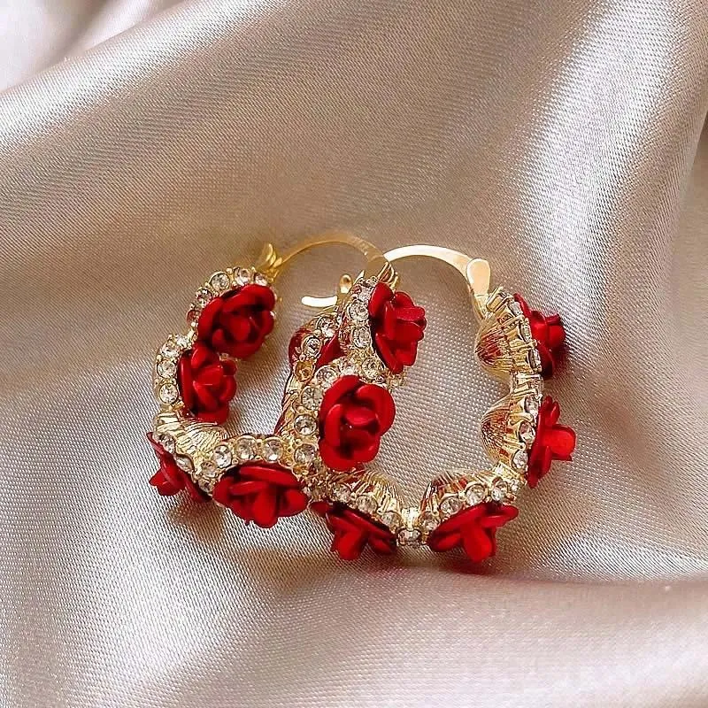 Orecchini a cerchio Vintage Fiore di rosa rossa per le donne Squisiti eleganti gioielli con zirconi circolari Regali premium per la festa di nozze