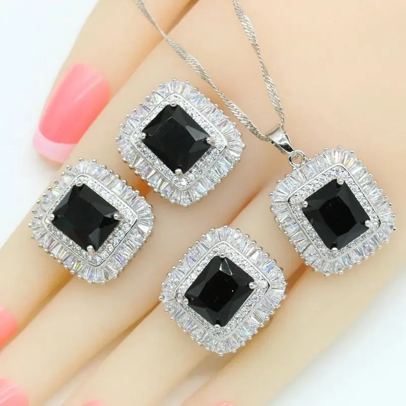 Colliers Black Stones Sier Color Bridal Jewelry Ensembles pour femmes Collier Pendoir Boucles d'oreilles Boîtes-cadeaux