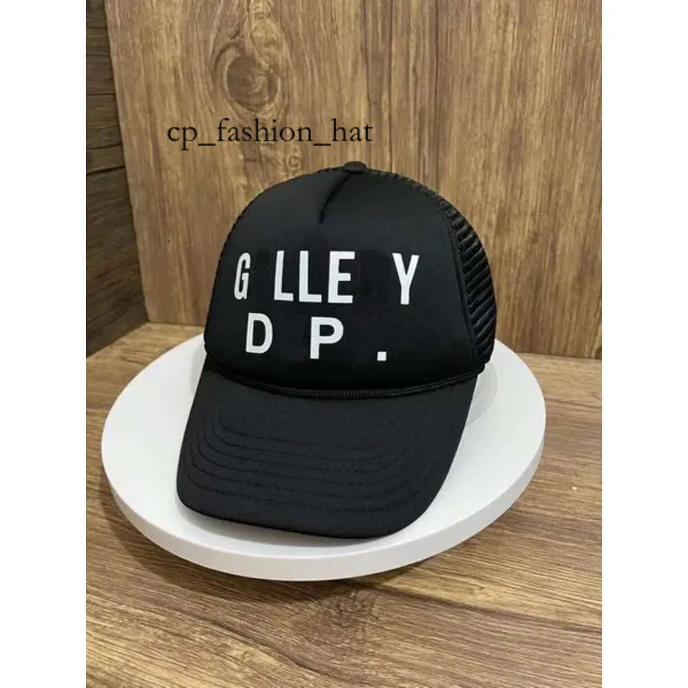 Projektant Galery Dept Caps Hat Trucker Hat American Truck Cap literka drukowana czapka oddychana zakrzywiona baseball czapka unisex biała moda marka lanvins 6227