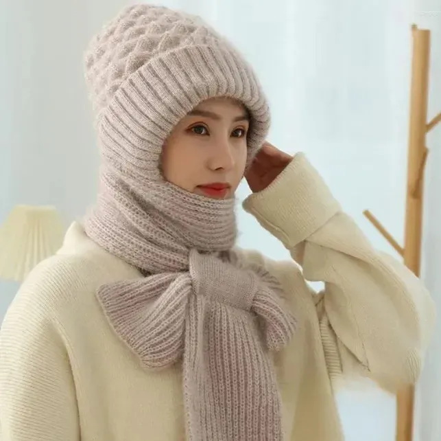 Luxury foulard Femmes hiver en peluche chapeau et écharpe tout en un tricoté chaud épaissi à capuche Protection des oreilles en plein air Ski femme bonnet bonnet