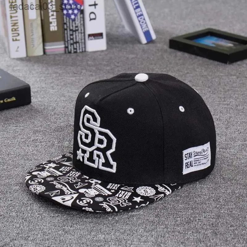 Ball Caps 2023 Geborduurde Letter SR Baseball Cap Mannen Hip Hop Cap Dames Buitensporten Casual Platte Rand Hoed Verstelbare Biker Hoed Q240116