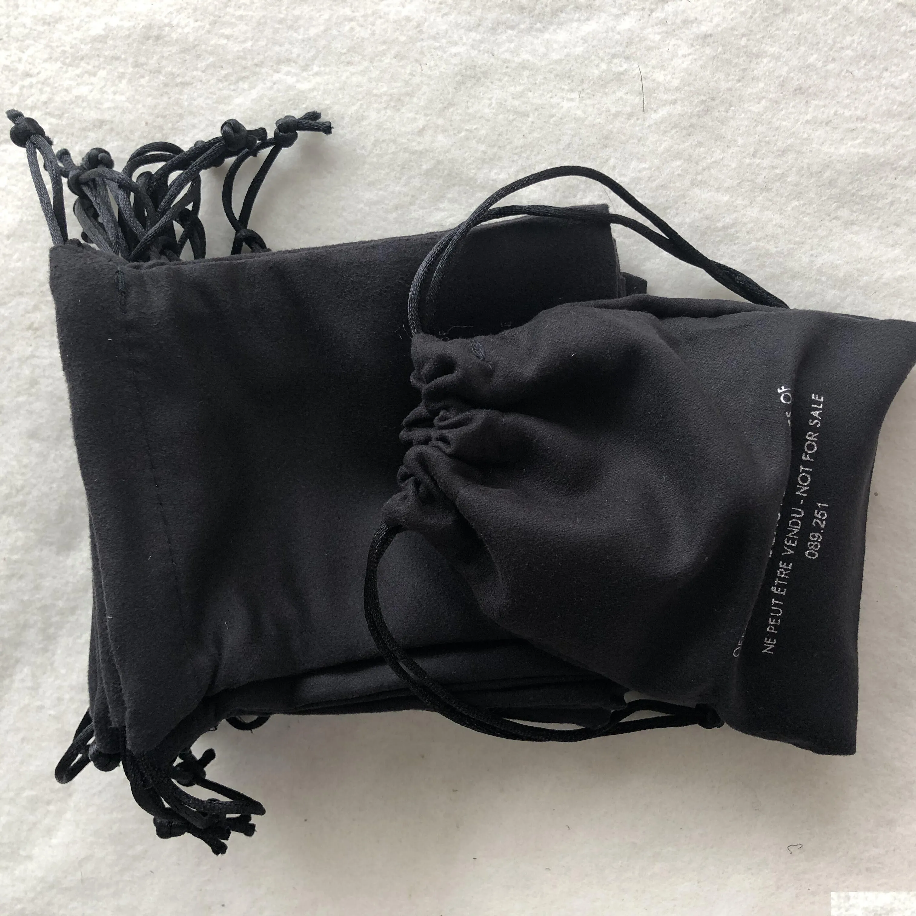 Confezione regalo Sacchetto per la polvere in tessuto nero Imballaggio alla moda Corda per pacchetto 2C per gioielli Custodia stampata su doppio lato 13X10 cm Consegna a goccia Ho Otjam