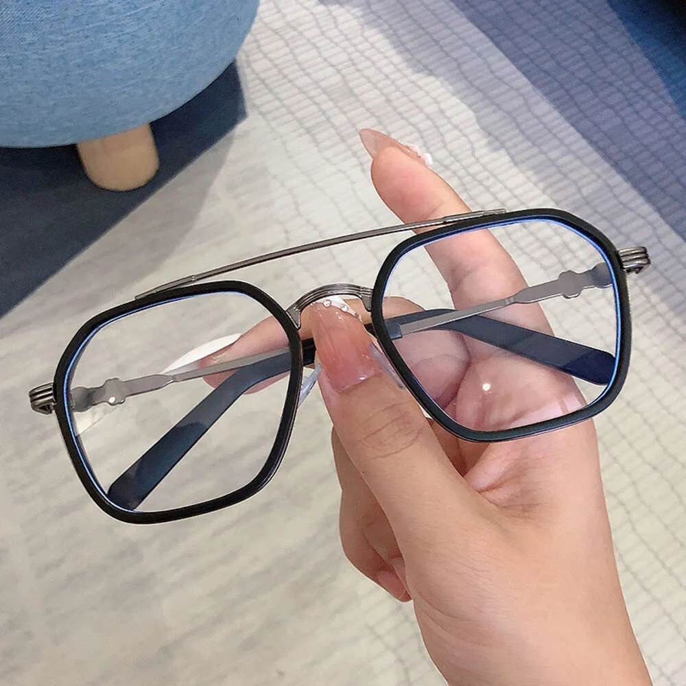 2024 Luxus-Designer-CH-Sonnenbrille für Herren und Damen, verchromt, Brillengestelle, Brillenmode, neue Straße, schlichte flache Linse, Myopie, Herz-Brillengestell, Herrenbrillen FVB0