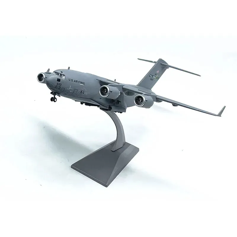 Diecast liga de metal 1/200 escala exército dos eua c17 C-17 réplica transporte avião avião liga modelo brinquedo para coleção 240115