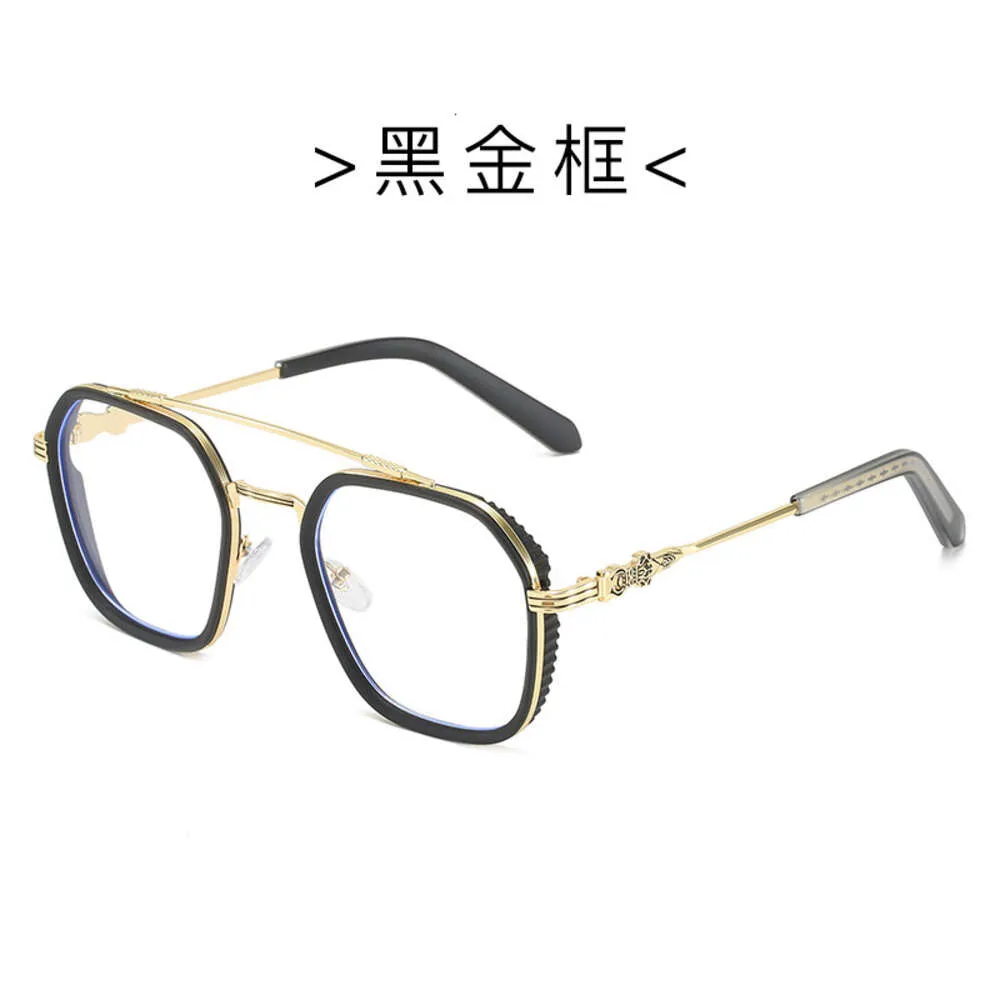 2024 Lüks Tasarımcı CH Güneş Gözlüğü Kadınlar için Krom Gözlükler Çerçeveler Çençler Büyük Moda Sokak Düz Kalp Gözlük Çerçeve Bayanlar Unisex Yüksek Kaliteli Gözlük 9FIW