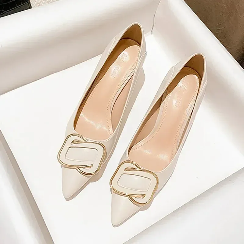 Beige single shoes female spring and autumn soft leather not wear foot French gentle with skirt high with female shoes 240116