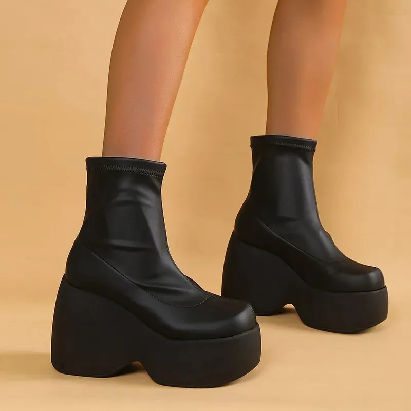Varumärkesdesign Kvinnor Mid Calf Boots Platform Wedges High Heels Gothic Punk Shoes Autumn Ladies Fashion Plus Size Long Boots 240115