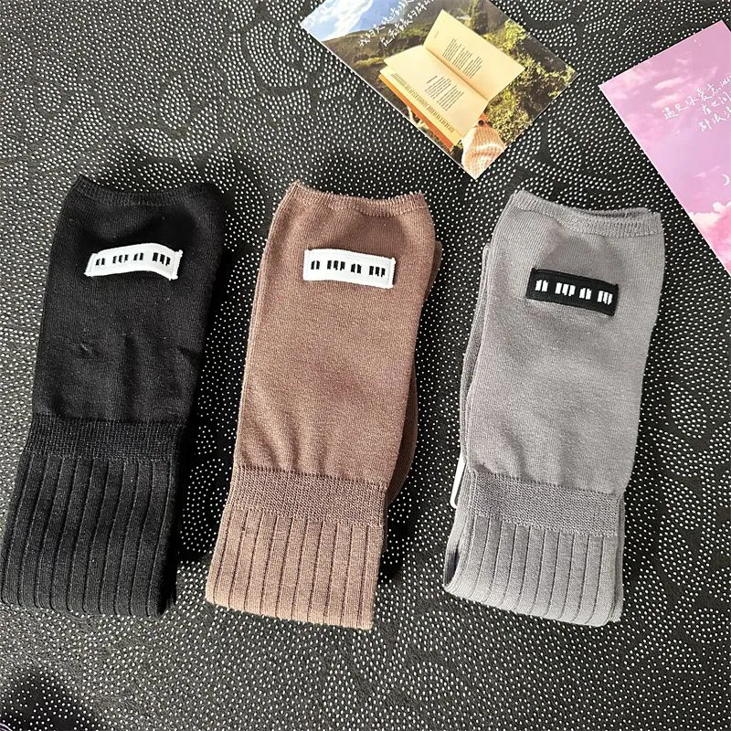 Damen-Klassiker, langer Strumpf, M, Designer-Socken für Damen und Mädchen, luxuriöse Baumwollsocken, Herren-Designer-Trend, bequeme Modestrümpfe, skynorthface CXD2401168