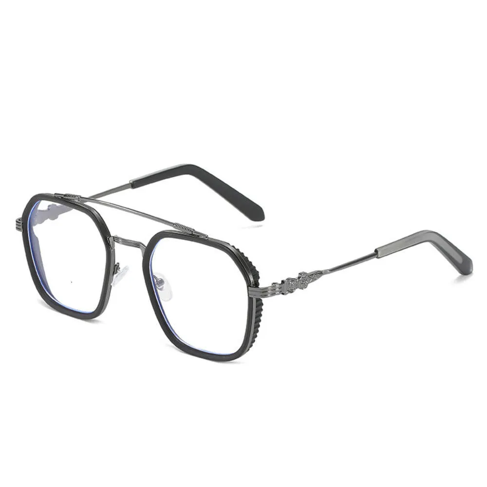 2024 Роскошные дизайнерские солнцезащитные очки CH для женщин. Хромированные оправы для очков. Мужские большие простые защитные очки. Плоские модные подходящие оправы для очков в форме сердца. XCCV.