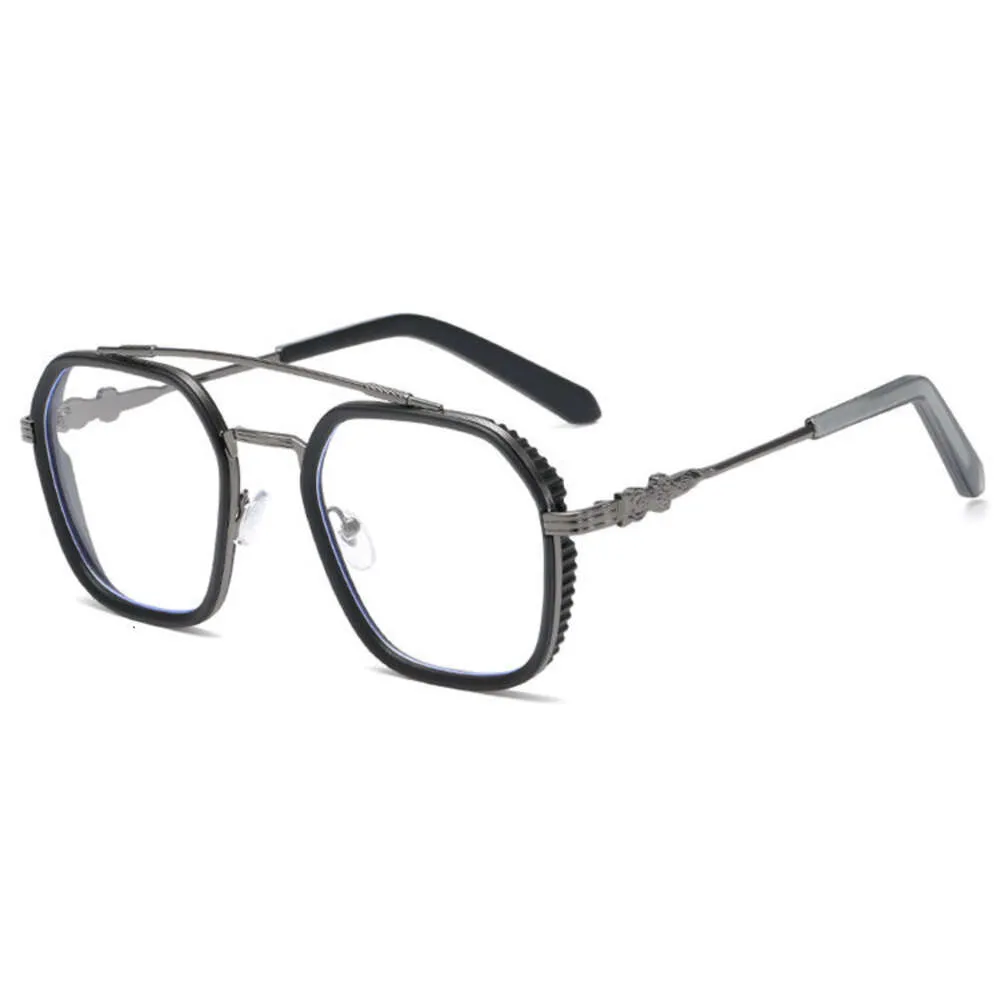 2024 Luxury Designer CH Solglasögon för kvinnor Chromes Glassar Ramar Mens Stora Flat Man Eyeglasses Heart Eyeglass Frame Ladies Unisex Högkvalitativ glasögon A92I