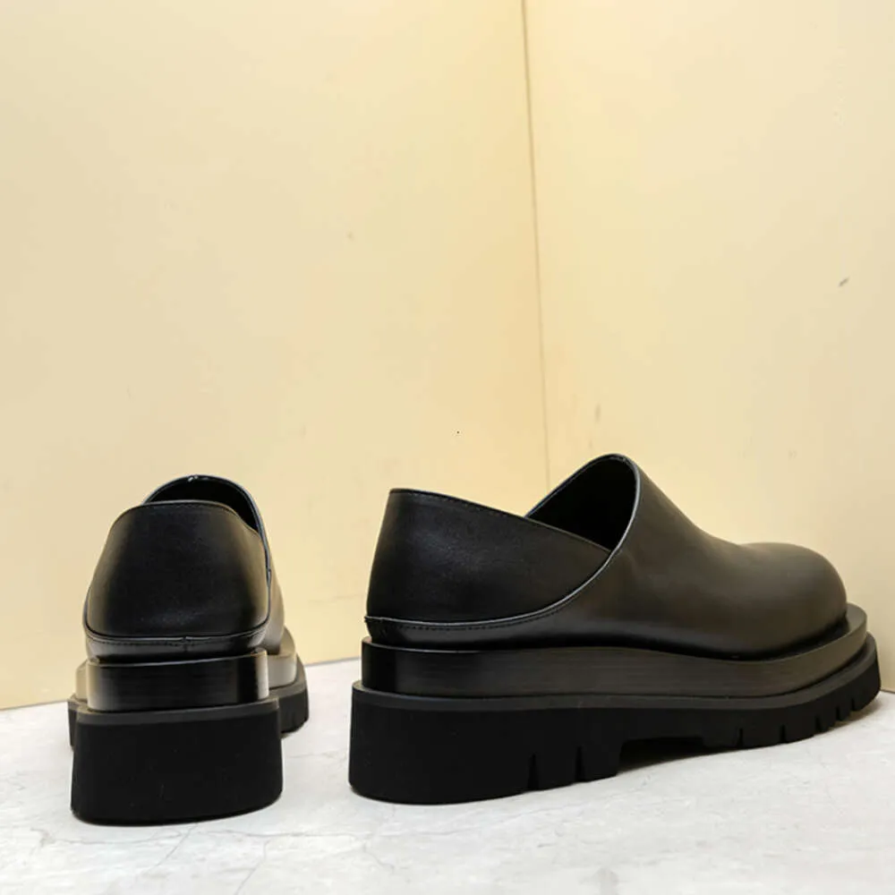 Plate-forme hommes robe en cuir véritable à la main semelle épaisse confortable mode décontracté affaires chaussures de fête de mariage homme