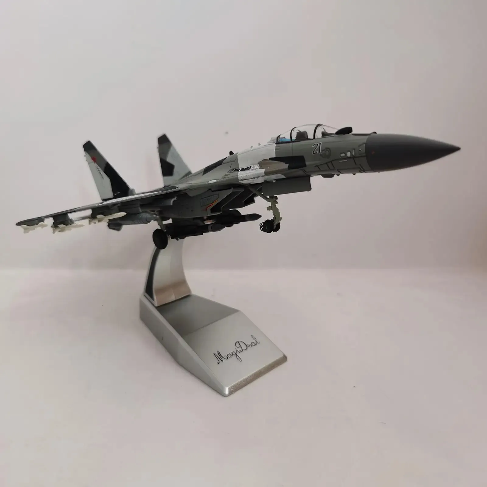 1/100 Russian SU 35 Fighter Diecast Aircraft With Stand Metal