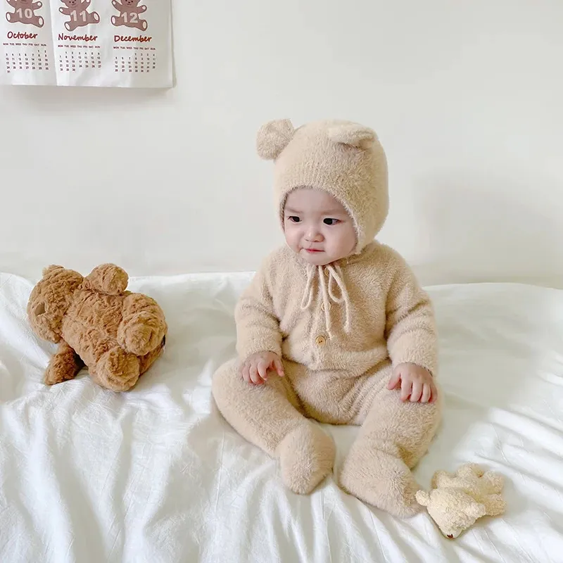 Ubrania dla niemowląt jesień i zima urocze niedźwiedź Baby Onesie Baby ciepłe piżamy 240116