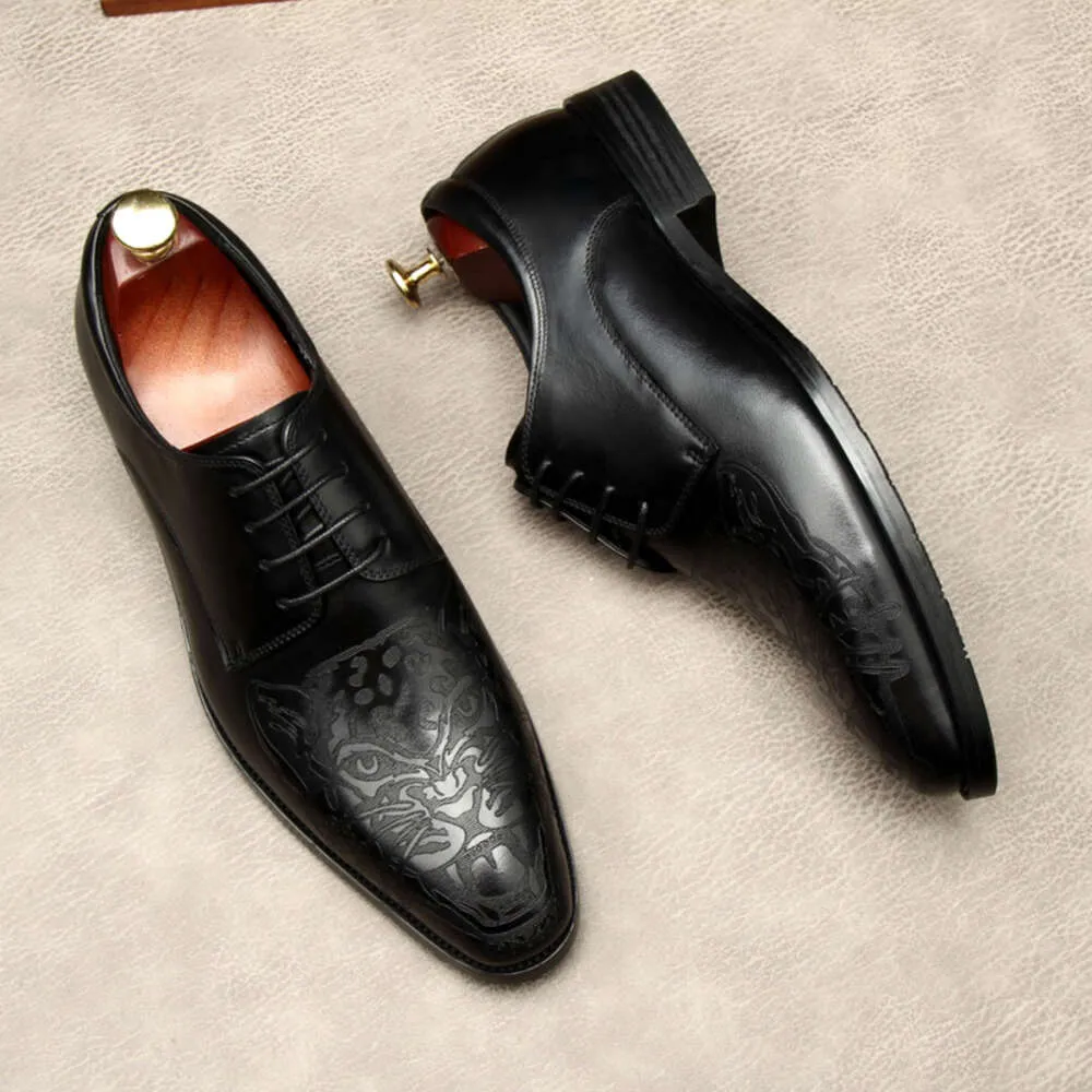 Włoska męska skórzana sukienka marka ręcznie robiona 2023 Nowy styl projektant Elegancki czarny ślubny buty Man