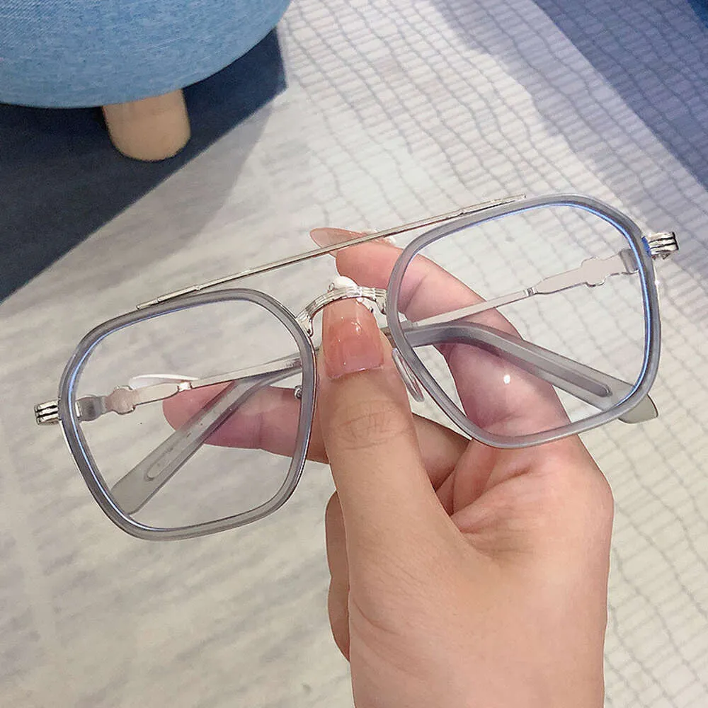2024 Luksusowe projektant okulary przeciwsłoneczne dla mężczyzn Kobiety Chromy okulary Ramki Modna Spektakl Nowa ulica Plain Flat obiektyw Myopia Heart Rame Man Eyewear FPG5